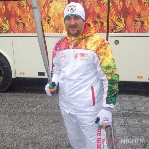 Виталий Минаков принял участие в эстафете Олимпийского огня