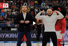 Участники главного события турнира FIGHT NIGHTS GLOBAL 90, Владимир Минеев и Магомед Исмаилов посетили супер матч по баскетболу между ЦСКА и Барселоной. 