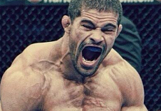 Rousimar Palhares: "Ivanov got choked in his last fight, this time he will lose by submission too. A leg lock, I guess”.